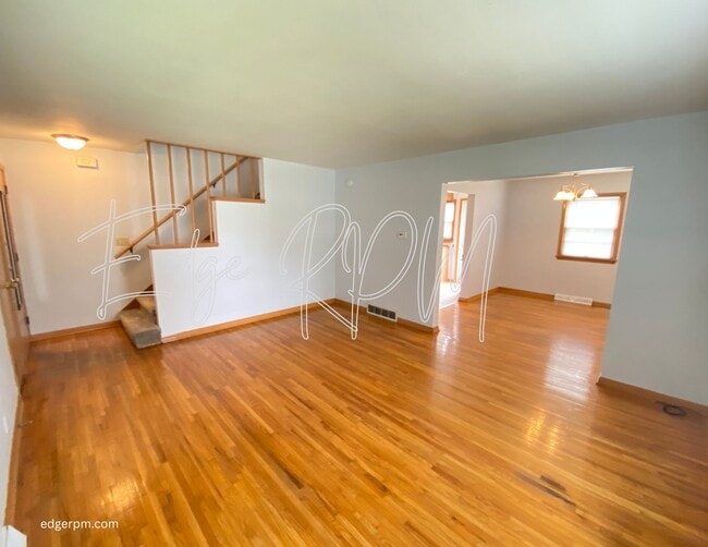 Photo - 222 Walnut St