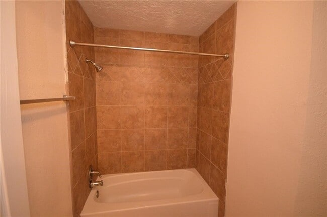 Photo - 2314 Crooked Ln
