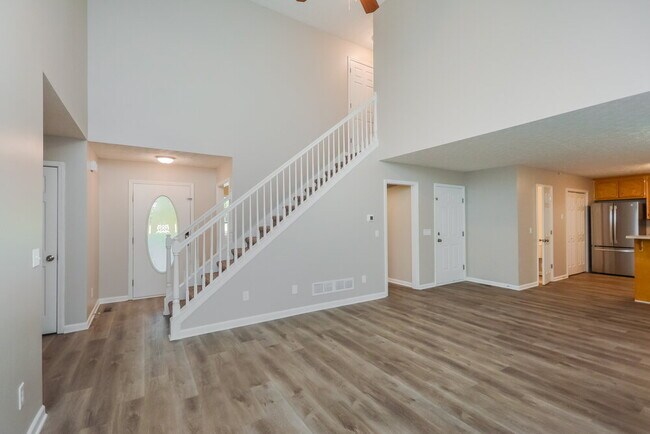 Photo - 335 Alcovy Cir