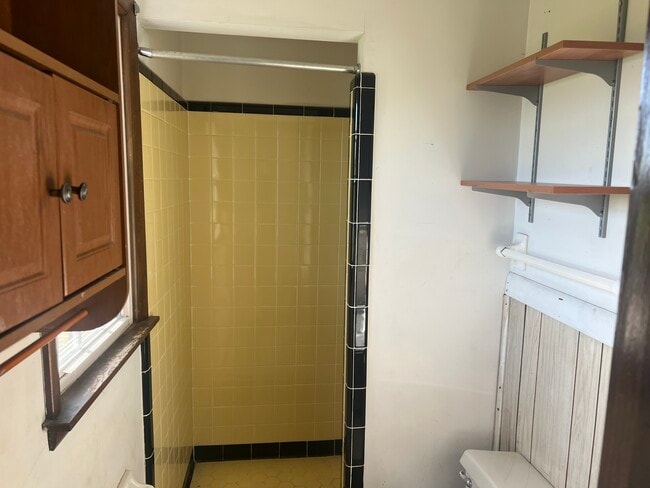 Photo - 4103 Happy Valley Rd