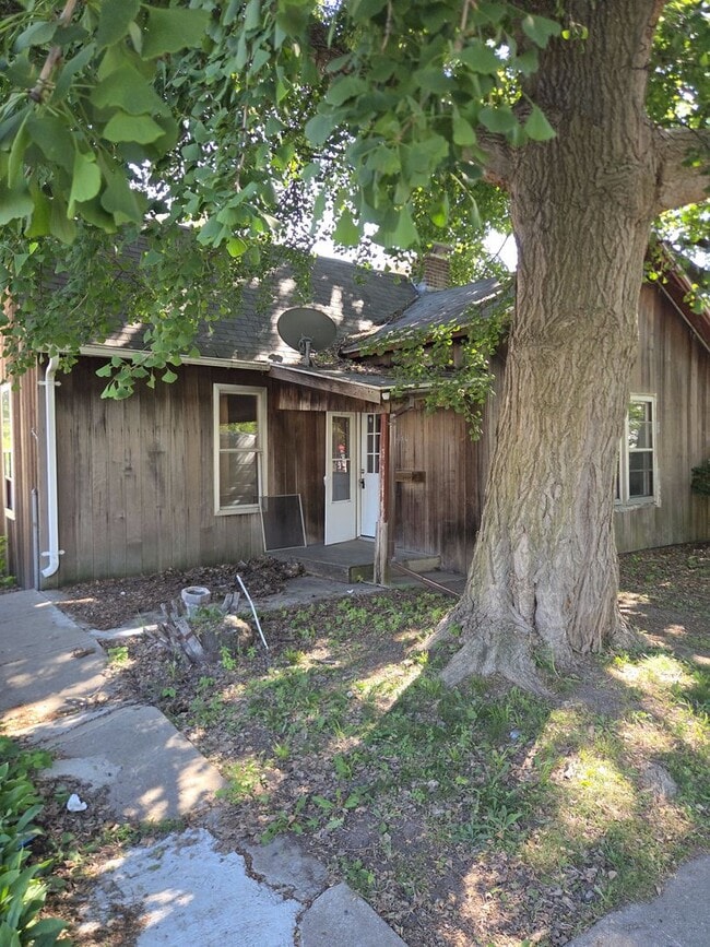 Building Photo - 3-Bedroom Home in Peoria — Move-In Ready!