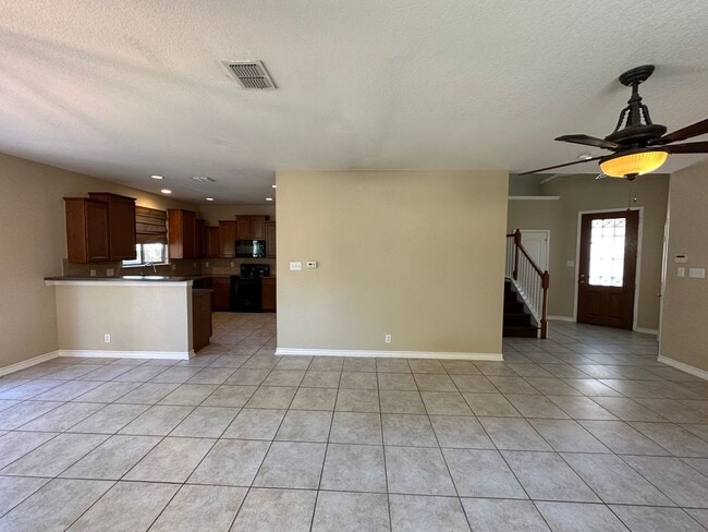 Photo - Beautiful 3 bedroom, 2.5 bath home located in a gated North San Antonio community!