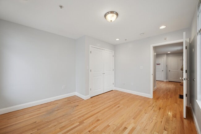 Photo - 1856 N 17th St Unit 1F