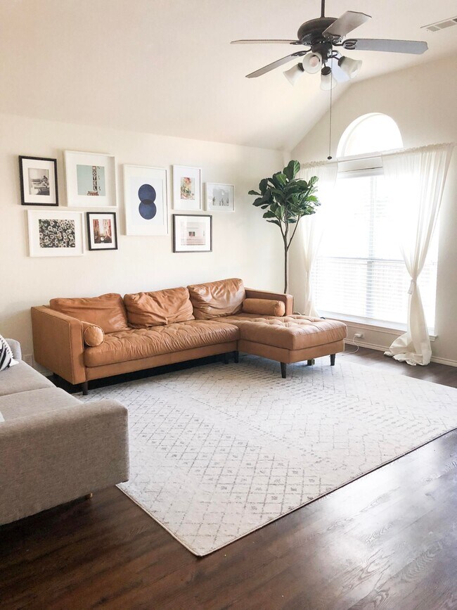 Photo - 8300 Rayburn Ln