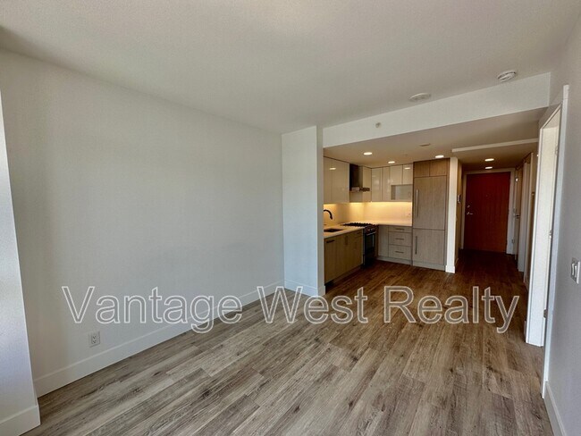 Photo - 1588 Ellis St