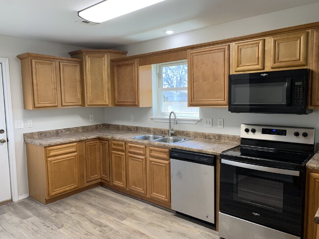 703 NW 14th St