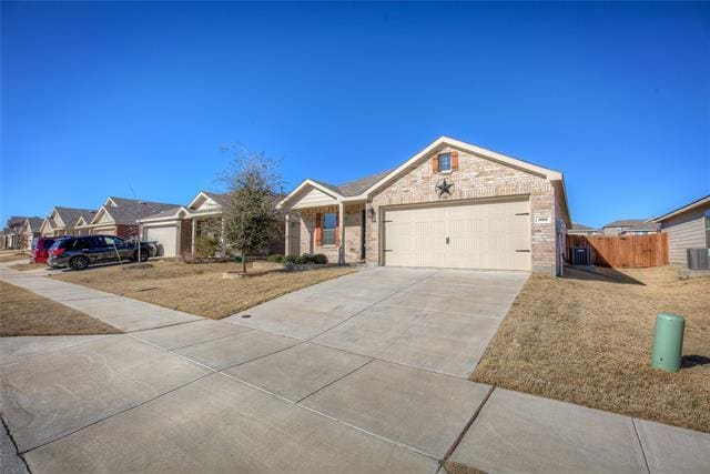 Photo - 404 Falling Star Dr