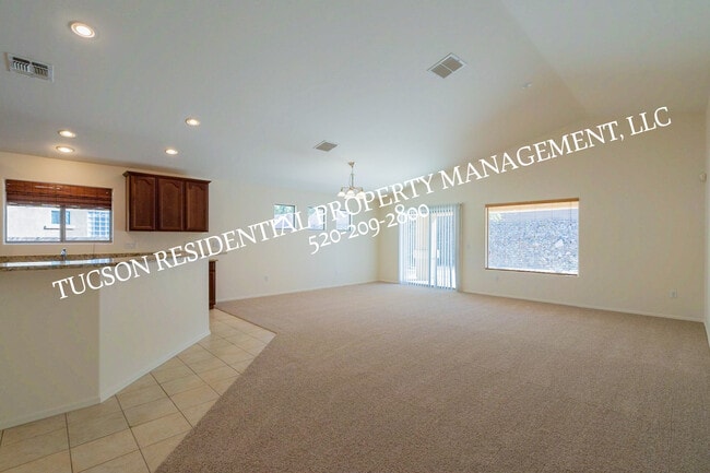 Photo - 369 W Woodward St