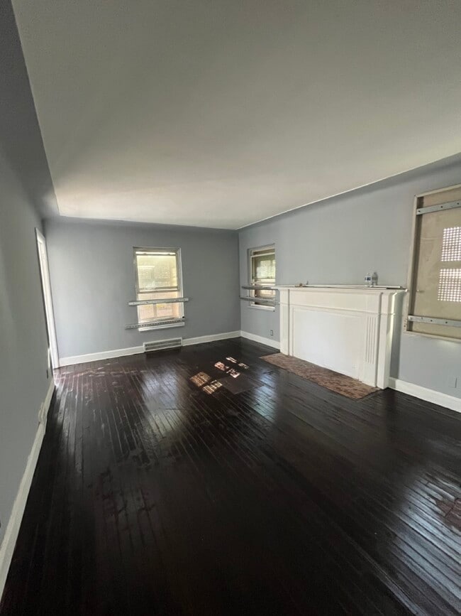 Photo - 10141 Roxbury St