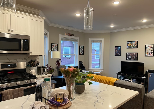 Photo - 118 Holland St