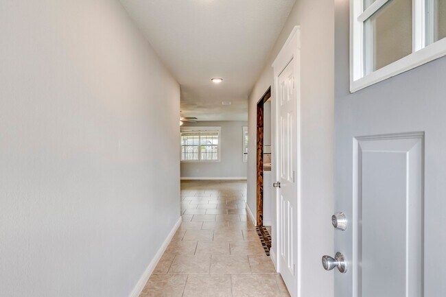 Photo - 2307 Traverse Dr