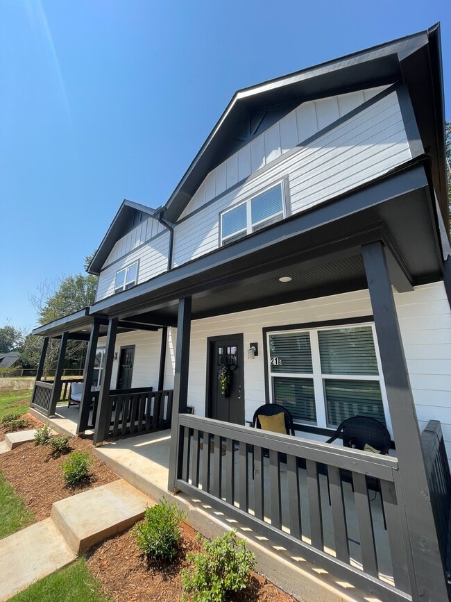 Varsity Club Apartments Houses for Rent Clemson, SC