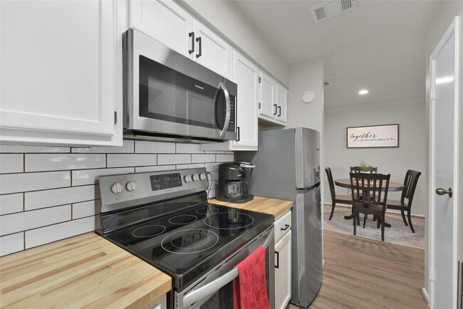 Photo - 3900 Aspen Dr Unit 202A