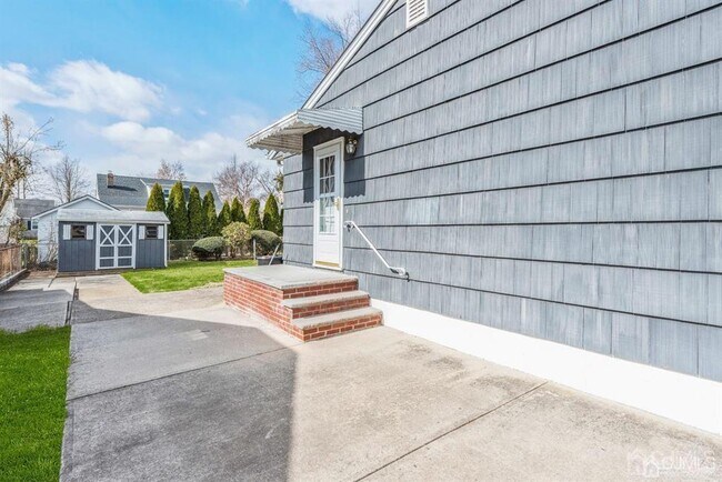 Photo - 19 Roosevelt Ave Casa