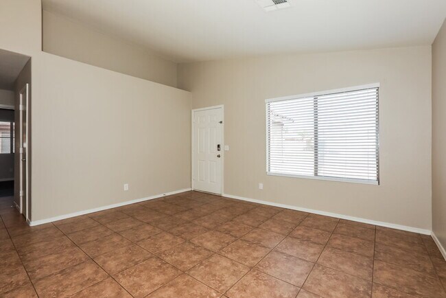 Photo - 1033 E Yuma Ave Casa