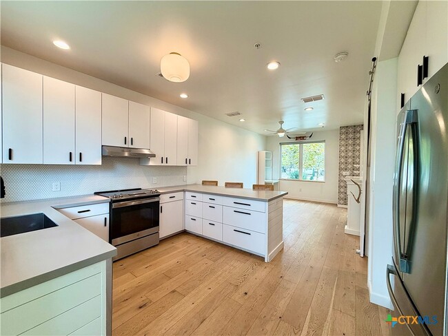 Photo - 1903 Dutton Dr Unit B