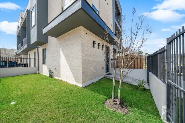 Photo - 1839 Colquitt St