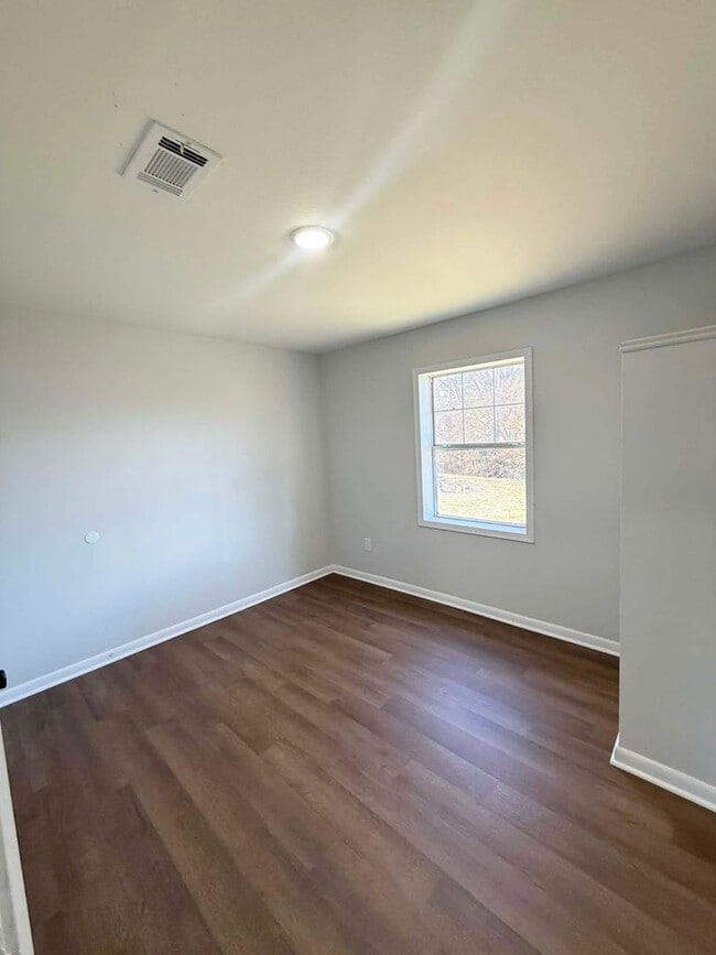 Photo - 2 Bed 1 Bath Close to Downtown