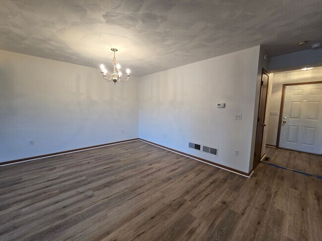 Photo - Large 2 Bedroom Townhouse - Burrell School District - Next to Hill Crest Country Club