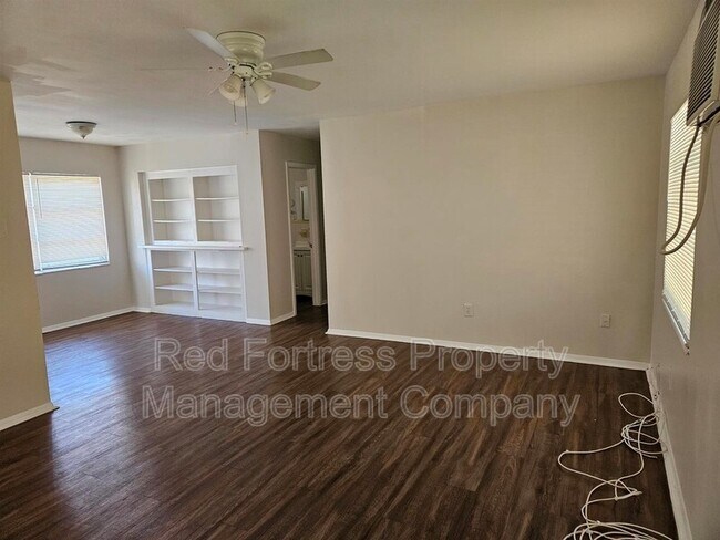 Photo - 2354 Willard St