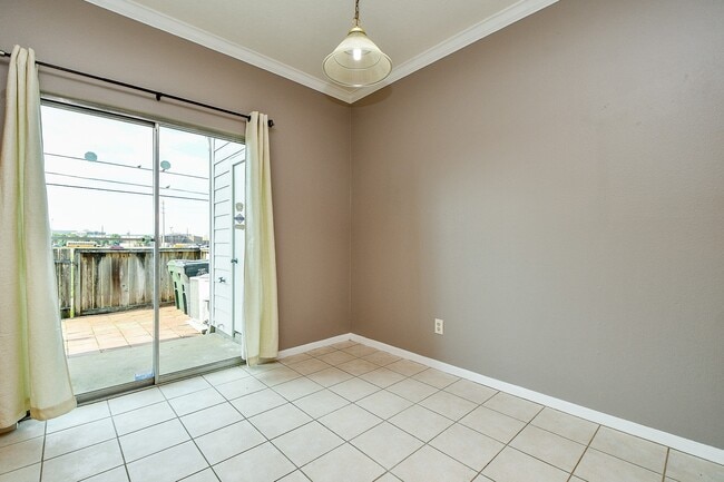 Photo - 2930 Grants Lake Blvd Unit 407