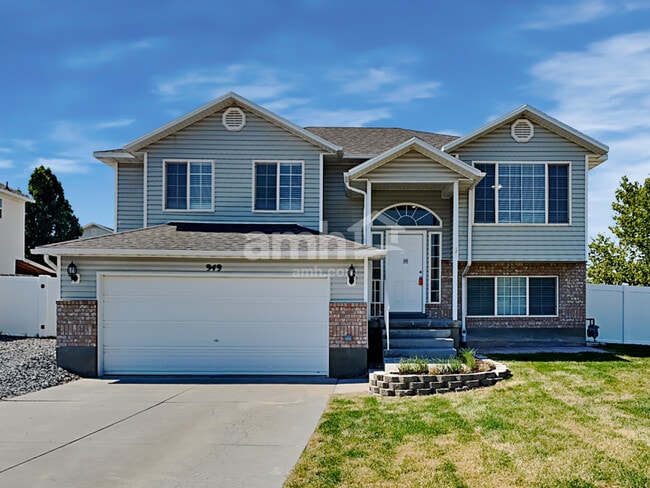 Building Photo - 949 580 E Rental