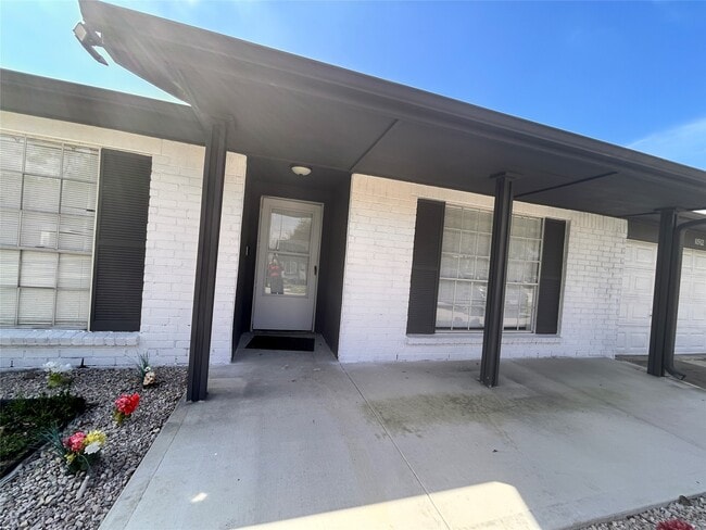 Photo - 10502 Long River Dr