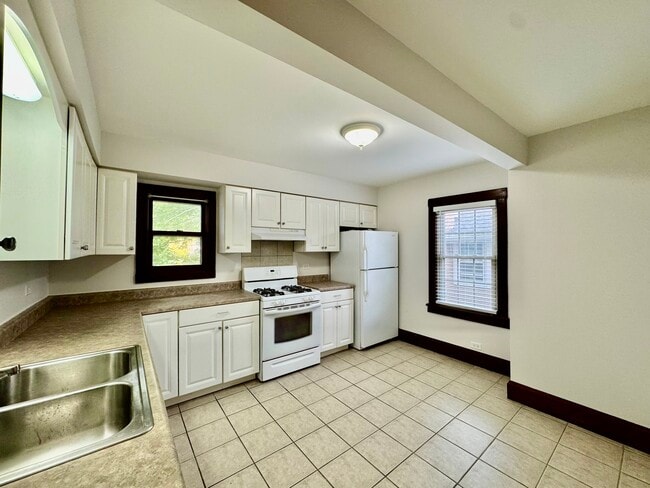 Photo - 2506 Green Bay Rd Unit 2