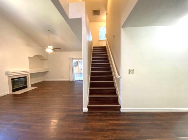 Photo - 3125 Campus Dr