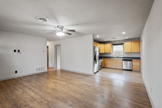 Photo - Decatur 3 Bedroom 2 Bathroom