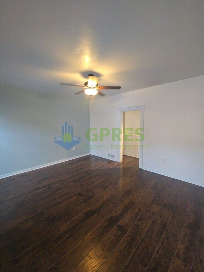 Photo - 119 E Sherman St Unit 2