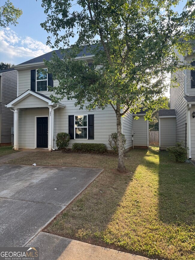 Photo - 241 Coral Cir