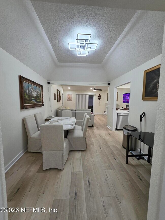 Photo - 7411 Colony Cove Ln