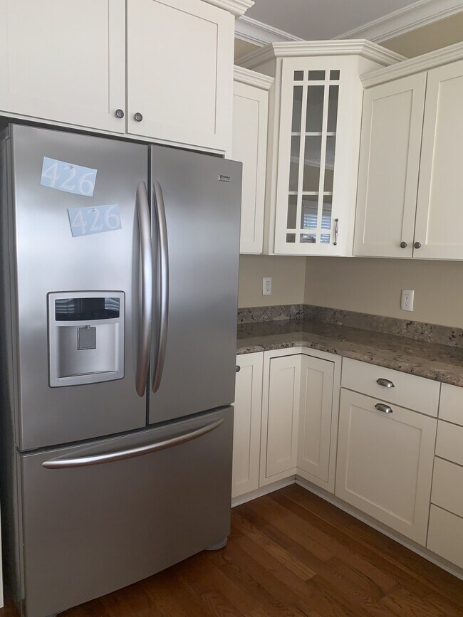 Photo - 426 Creekview Dr