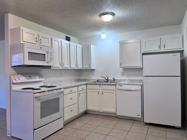 Photo - 127 W 45th St Unit B