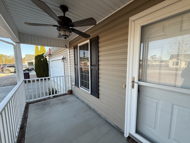 Photo - 121 Laredo Dr