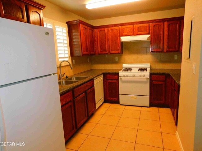 Photo - 10021 Railroad Dr