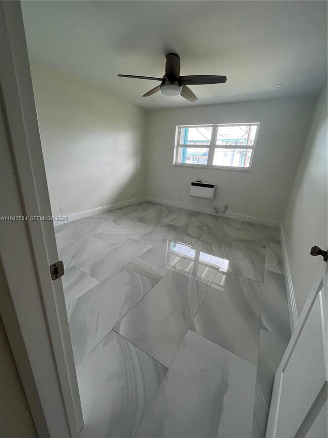 Photo - 3922 NE 166th St Unit S209