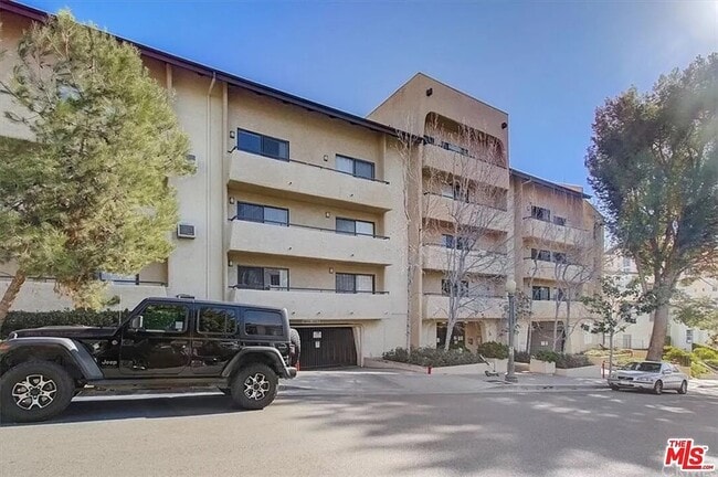Building Photo - 10982 Roebling Ave Unit 457 Rental