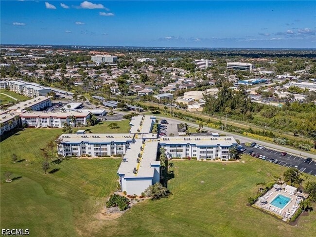 Building Photo - 1724 Pine Valley Dr Unit 204