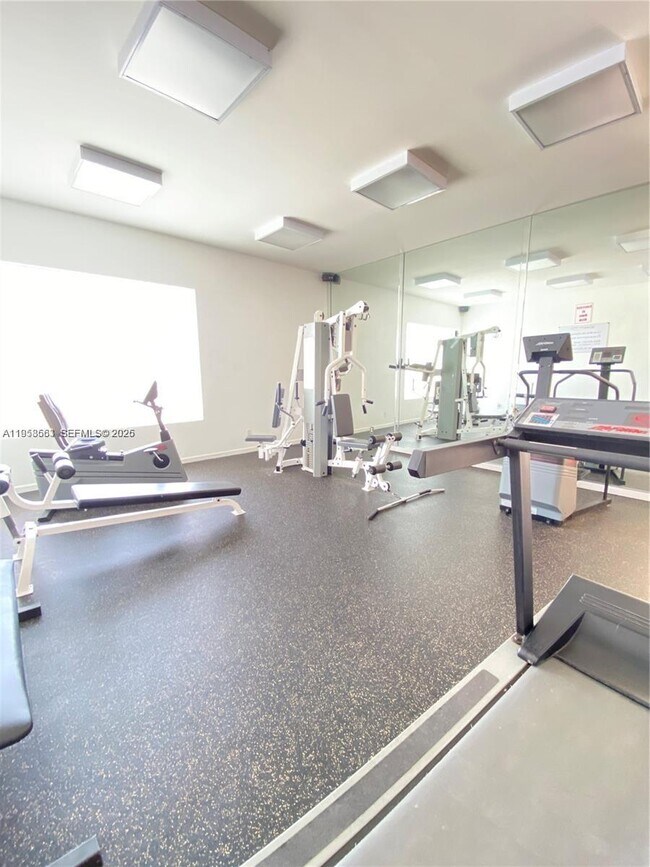 Photo - 1350 SE 3rd Ave Unidad 212