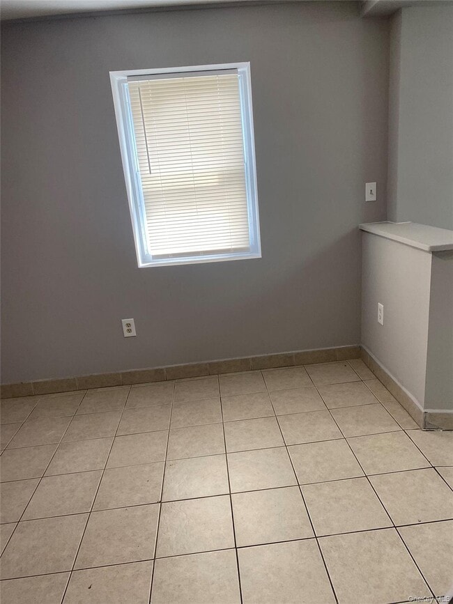 Photo - 974 Suffolk Ave