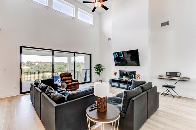 Photo - 462 Old Stone Rd