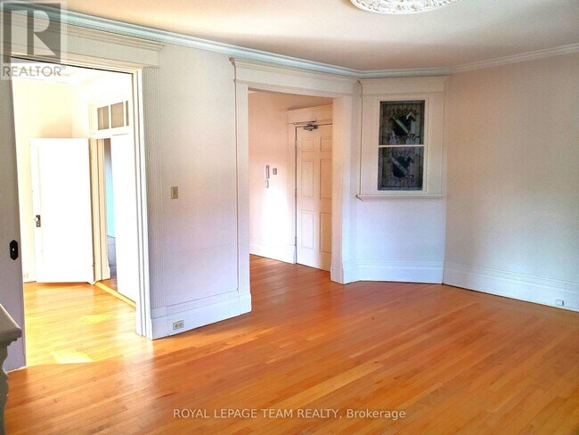Photo - 540 Gilmour St