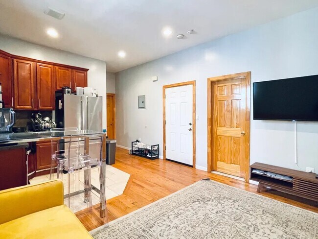 Furnished room/NOT APARTMENT