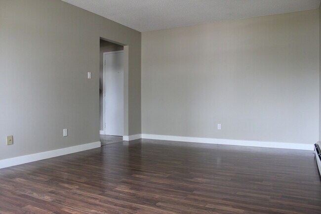 Photo - Willow Apartments