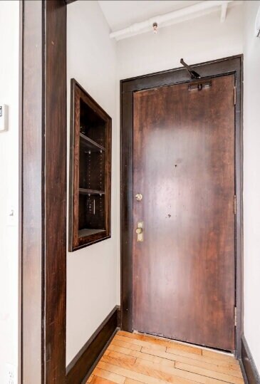 Photo - "Charming Studio Retreat with Hardwood Floors in the Heart of Minneapolis!"