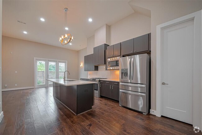 Building Photo - 1305 Laird St Rental