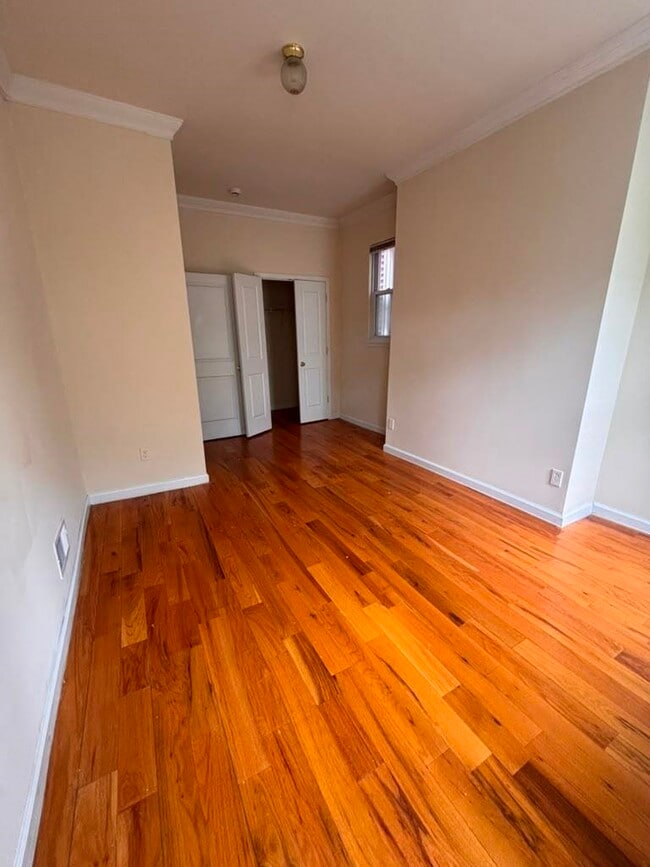 Photo - 293 Communipaw Ave