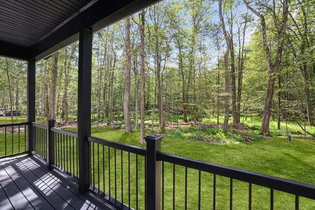 Photo - 1540 Lake Ln